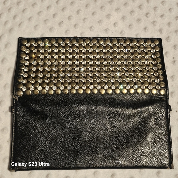 Cache Clutch - Picture 9 of 12